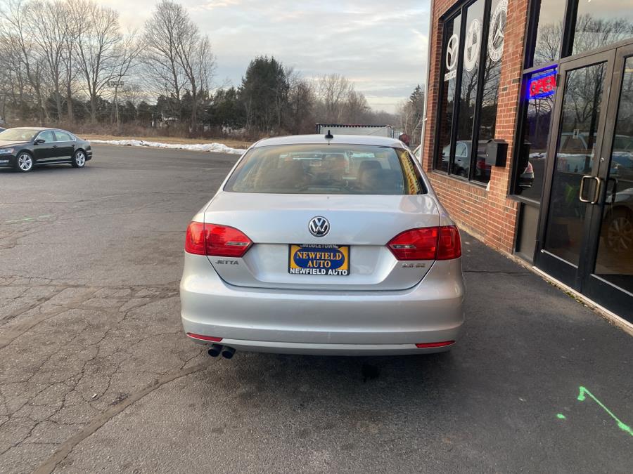 Used Volkswagen Jetta Sedan 4dr Auto SE PZEV 2013 | Newfield Auto Sales. Middletown, Connecticut Used Volkswagen Jetta Sedan 4dr Auto SE PZEV 2013 | Newfield Auto Sales. Middletown, Connecticut