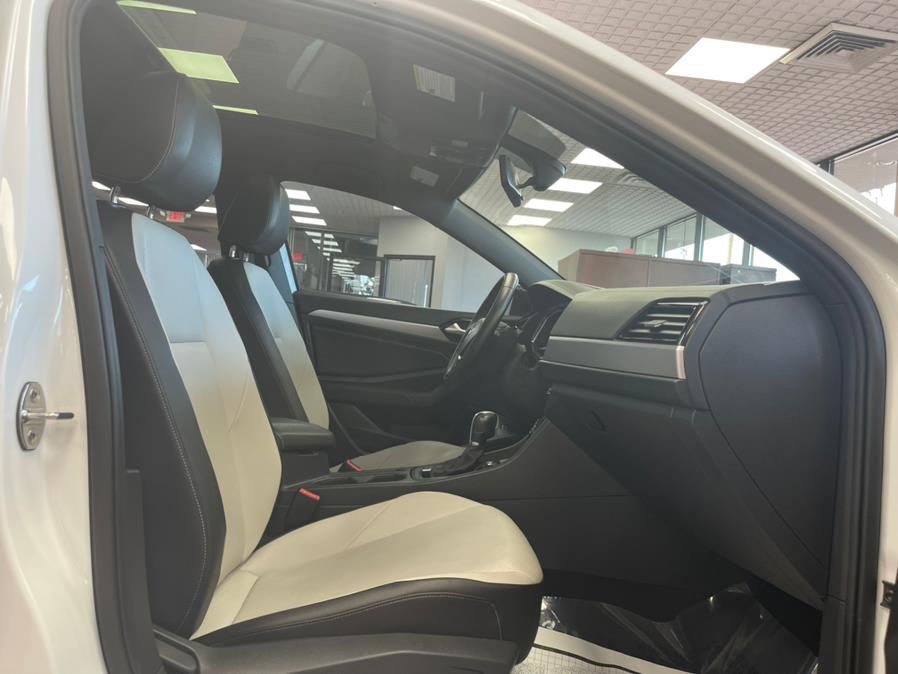 Used Volkswagen Jetta R-Line Auto w/SULEV 2019 | Power Motors East. Massapequa Park, New York Used Volkswagen Jetta R-Line Auto w/SULEV 2019 | Power Motors East. Massapequa Park, New York