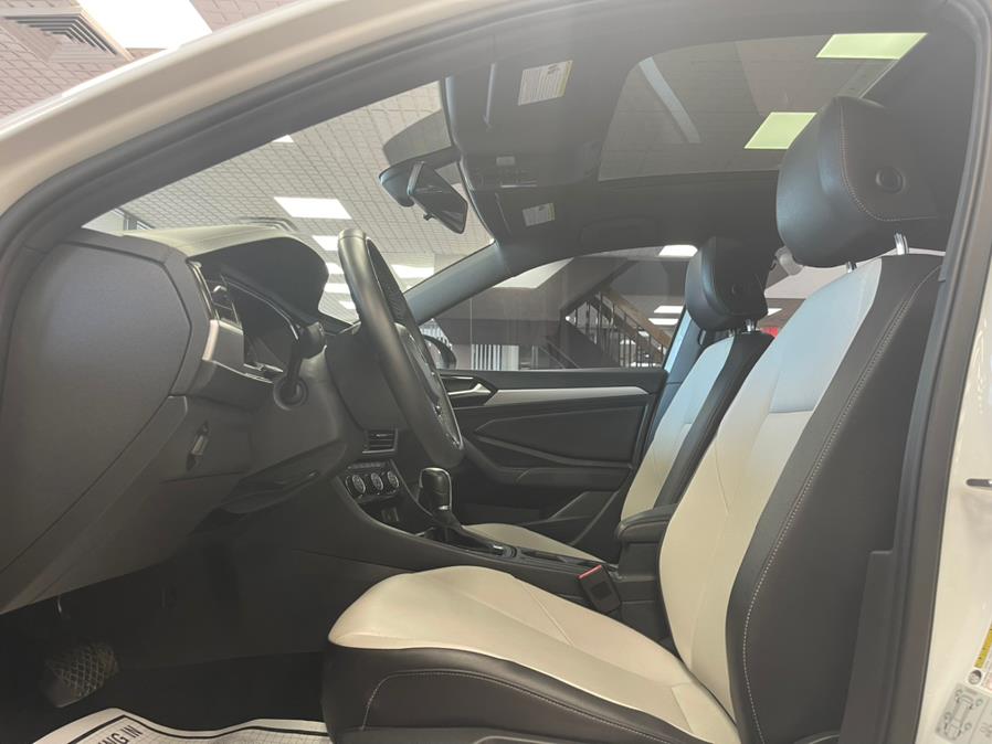 Used Volkswagen Jetta R-Line Auto w/SULEV 2019 | Power Motors East. Massapequa Park, New York Used Volkswagen Jetta R-Line Auto w/SULEV 2019 | Power Motors East. Massapequa Park, New York