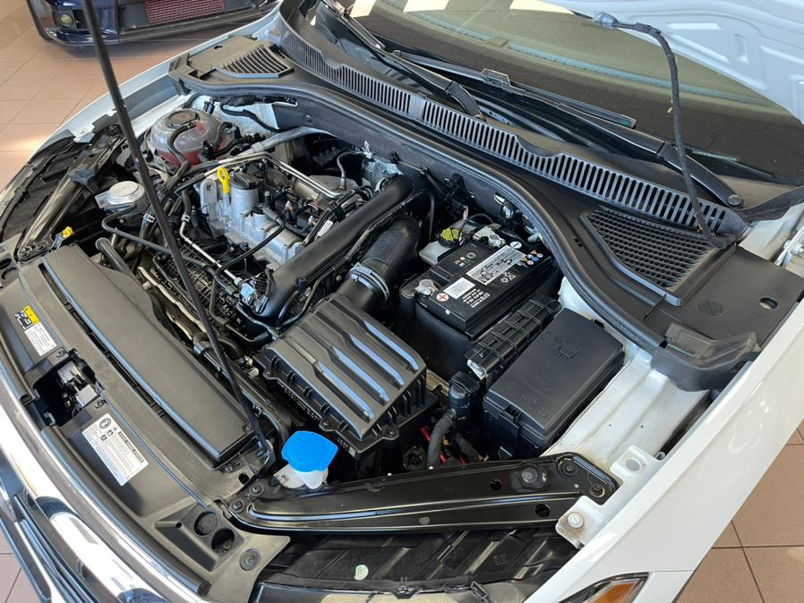 Used Volkswagen Jetta R-Line Auto w/SULEV 2019 | Power Motors East. Massapequa Park, New York Used Volkswagen Jetta R-Line Auto w/SULEV 2019 | Power Motors East. Massapequa Park, New York