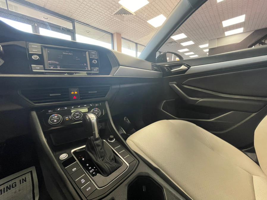 Used Volkswagen Jetta R-Line Auto w/SULEV 2019 | Power Motors East. Massapequa Park, New York Used Volkswagen Jetta R-Line Auto w/SULEV 2019 | Power Motors East. Massapequa Park, New York