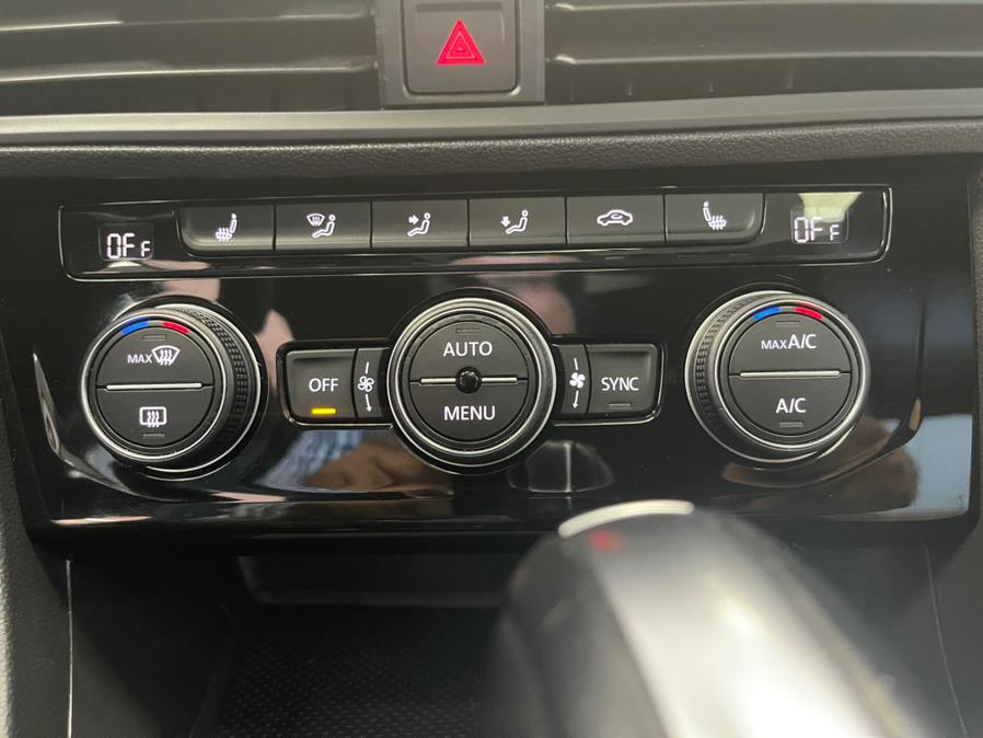 Used Volkswagen Jetta R-Line Auto w/SULEV 2019 | Power Motors East. Massapequa Park, New York Used Volkswagen Jetta R-Line Auto w/SULEV 2019 | Power Motors East. Massapequa Park, New York