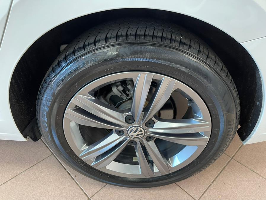 Used Volkswagen Jetta R-Line Auto w/SULEV 2019 | Power Motors East. Massapequa Park, New York Used Volkswagen Jetta R-Line Auto w/SULEV 2019 | Power Motors East. Massapequa Park, New York