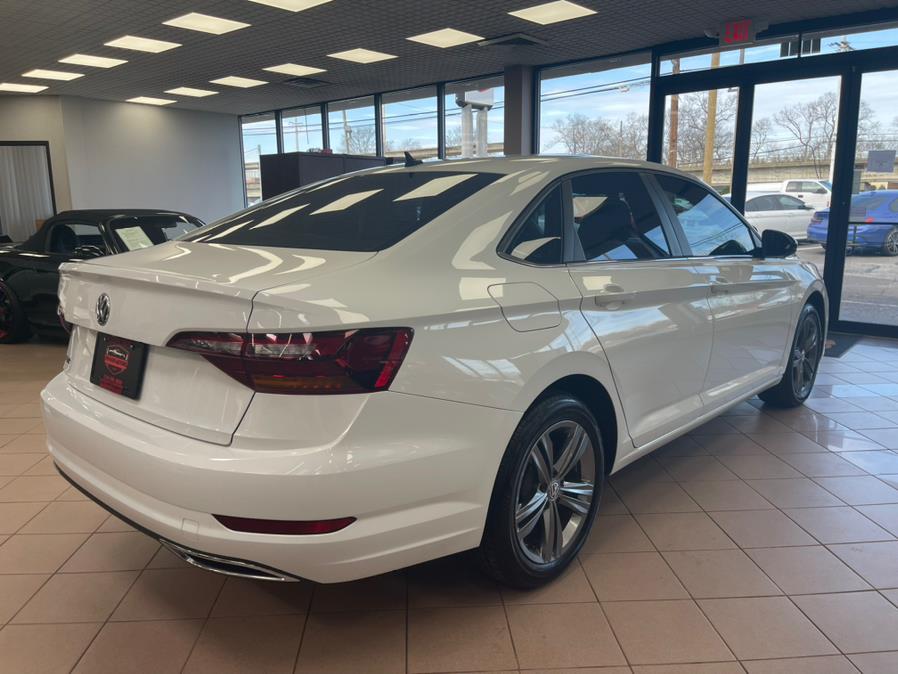 Used Volkswagen Jetta R-Line Auto w/SULEV 2019 | Power Motors East. Massapequa Park, New York Used Volkswagen Jetta R-Line Auto w/SULEV 2019 | Power Motors East. Massapequa Park, New York