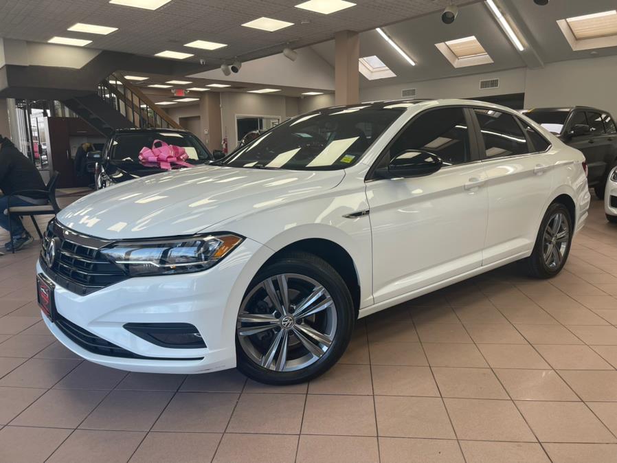 Used Volkswagen Jetta R-Line Auto w/SULEV 2019 | Power Motors East. Massapequa Park, New York Used Volkswagen Jetta R-Line Auto w/SULEV 2019 | Power Motors East. Massapequa Park, New York