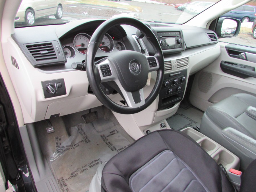 2012 Volkswagen Routan 4dr Wgn SE, available for sale in East Windsor, Connecticut | United Auto Sales of E Windsor, Inc. East Windsor, Connecticut 2012 Volkswagen Routan 4dr Wgn SE, available for sale in East Windsor, Connecticut | United Auto Sales of E Windsor, Inc. East Windsor, Connecticut