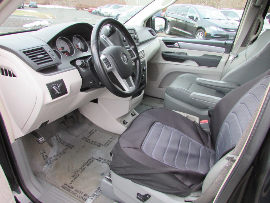 2012 Volkswagen Routan 4dr Wgn SE, available for sale in East Windsor, Connecticut | United Auto Sales of E Windsor, Inc. East Windsor, Connecticut 2012 Volkswagen Routan 4dr Wgn SE, available for sale in East Windsor, Connecticut | United Auto Sales of E Windsor, Inc. East Windsor, Connecticut