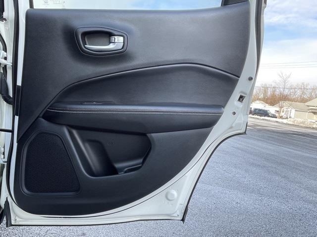 Used Jeep Compass Latitude 2019 | Blasius Federal Road. Brookfield, Connecticut Used Jeep Compass Latitude 2019 | Blasius Federal Road. Brookfield, Connecticut
