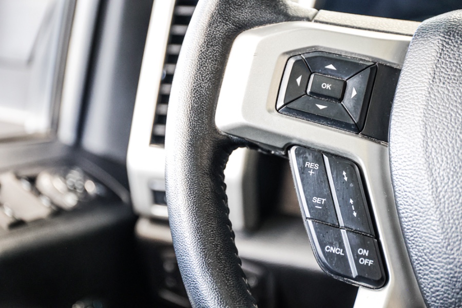 Used Ford F-150 LARIAT 4WD SuperCrew 5.5'' Box 2020 | 26 Motors Long Island. ELMONT, New York Used Ford F-150 LARIAT 4WD SuperCrew 5.5'' Box 2020 | 26 Motors Long Island. ELMONT, New York