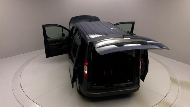 Used Ford Transit Connect 4dr Wgn LWB XL w/Rear Liftgate 2016 | J&M Automotive Sls&Svc LLC. Naugatuck, Connecticut Used Ford Transit Connect 4dr Wgn LWB XL w/Rear Liftgate 2016 | J&M Automotive Sls&Svc LLC. Naugatuck, Connecticut