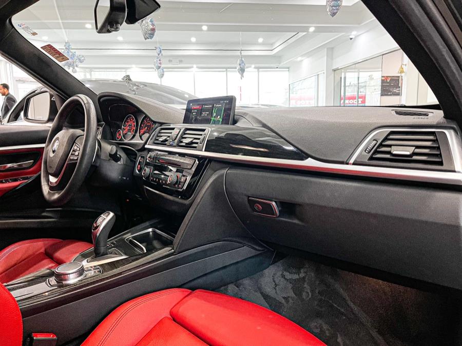 Used BMW 3 Series 330i xDrive Sedan 2018 | Luxury Motor Club. Franklin Square, New York Used BMW 3 Series 330i xDrive Sedan 2018 | Luxury Motor Club. Franklin Square, New York