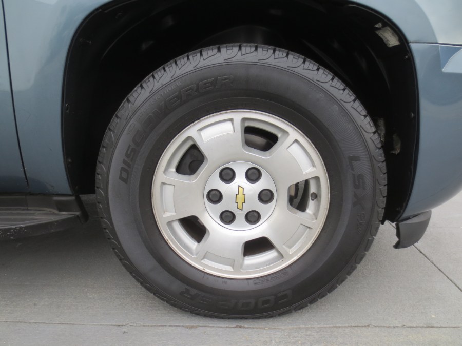 2010 Chevrolet Tahoe 2WD 4dr 1500 LT, available for sale in Santa Ana, California | Auto Max Of Santa Ana. Santa Ana, California 2010 Chevrolet Tahoe 2WD 4dr 1500 LT, available for sale in Santa Ana, California | Auto Max Of Santa Ana. Santa Ana, California