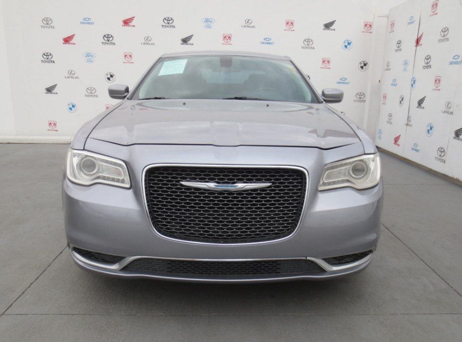 2015 Chrysler 300 4dr Sdn Limited RWD, available for sale in Santa Ana, California | Auto Max Of Santa Ana. Santa Ana, California 2015 Chrysler 300 4dr Sdn Limited RWD, available for sale in Santa Ana, California | Auto Max Of Santa Ana. Santa Ana, California