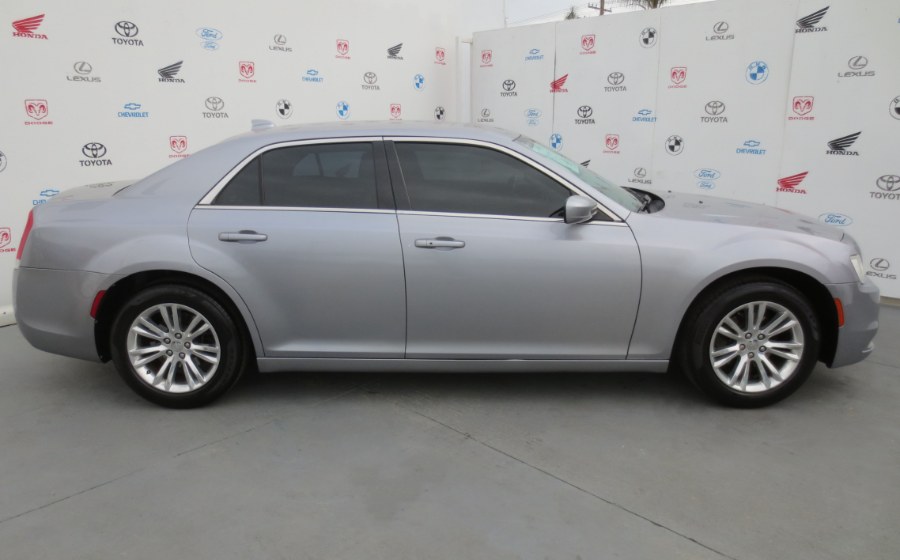 2015 Chrysler 300 4dr Sdn Limited RWD, available for sale in Santa Ana, California | Auto Max Of Santa Ana. Santa Ana, California 2015 Chrysler 300 4dr Sdn Limited RWD, available for sale in Santa Ana, California | Auto Max Of Santa Ana. Santa Ana, California