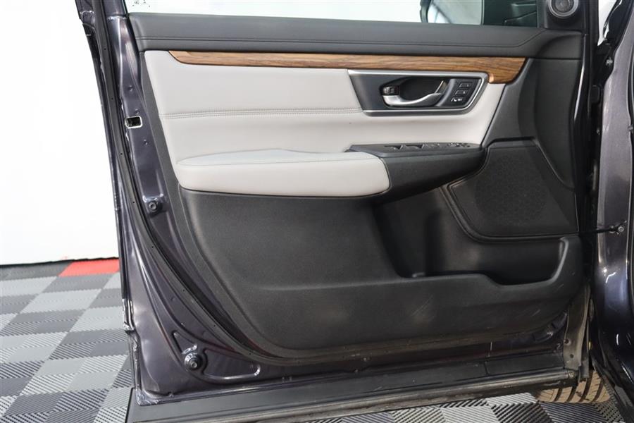 2019 Honda Cr-v EXL, available for sale in Paterson, New Jersey | Fast Track Motors. Paterson, New Jersey 2019 Honda Cr-v EXL, available for sale in Paterson, New Jersey | Fast Track Motors. Paterson, New Jersey