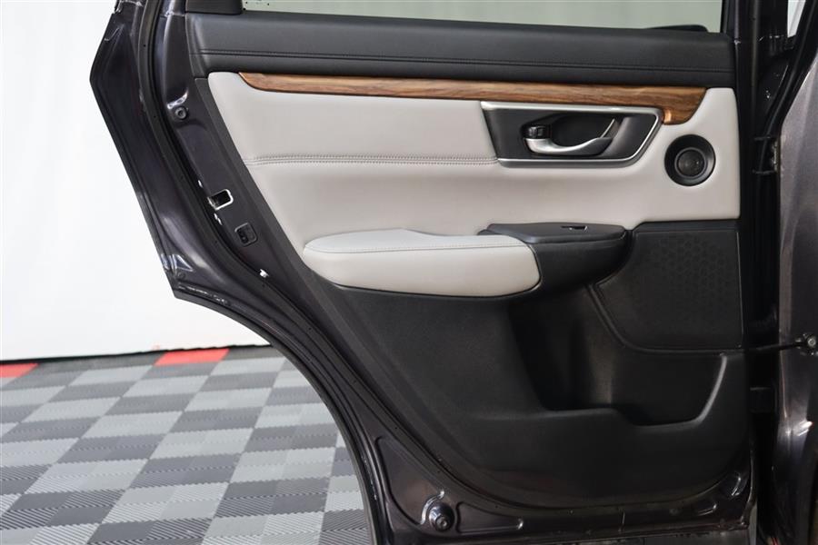 2019 Honda Cr-v EXL, available for sale in Paterson, New Jersey | Fast Track Motors. Paterson, New Jersey 2019 Honda Cr-v EXL, available for sale in Paterson, New Jersey | Fast Track Motors. Paterson, New Jersey