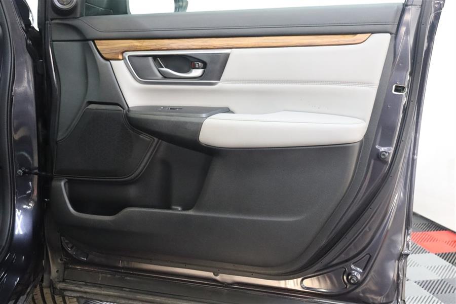 2019 Honda Cr-v EXL, available for sale in Paterson, New Jersey | Fast Track Motors. Paterson, New Jersey 2019 Honda Cr-v EXL, available for sale in Paterson, New Jersey | Fast Track Motors. Paterson, New Jersey