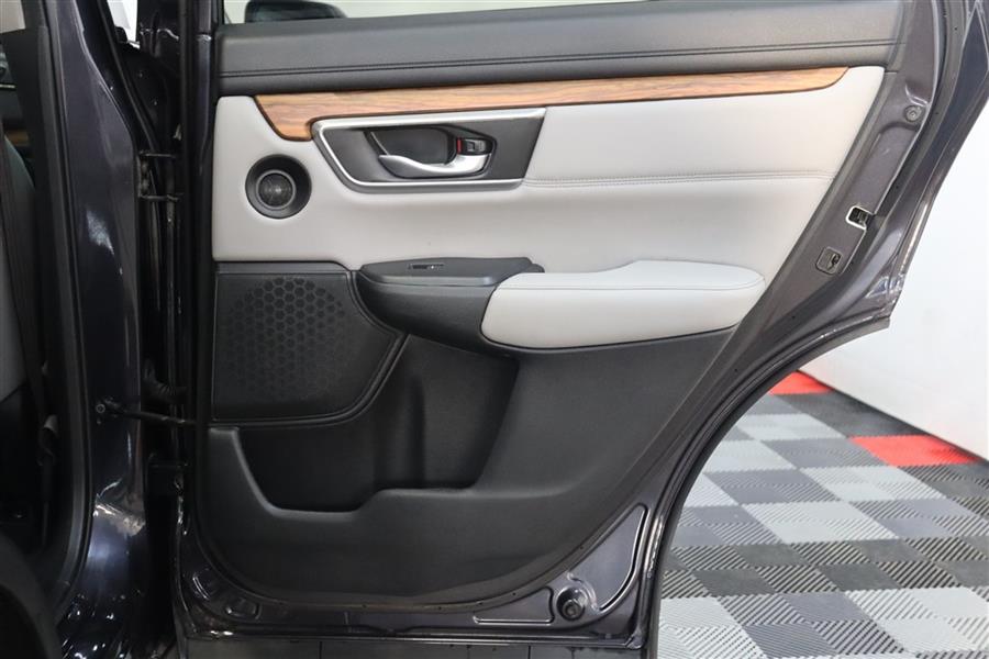 2019 Honda Cr-v EXL, available for sale in Paterson, New Jersey | Fast Track Motors. Paterson, New Jersey 2019 Honda Cr-v EXL, available for sale in Paterson, New Jersey | Fast Track Motors. Paterson, New Jersey