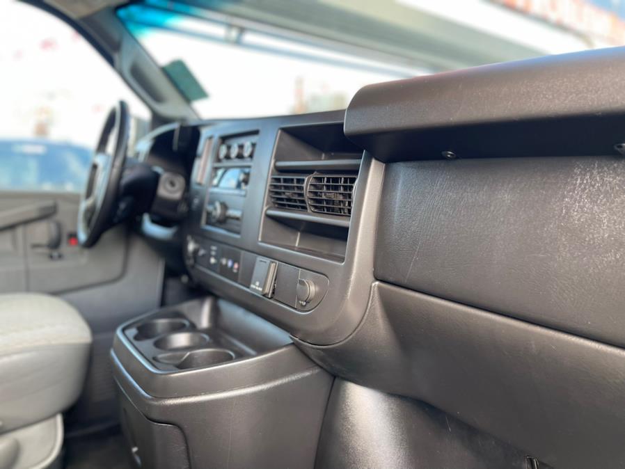 Used GMC Savana Cargo Van RWD 2500 135" 2016 | NYC Automart Inc. Brooklyn, New York Used GMC Savana Cargo Van RWD 2500 135" 2016 | NYC Automart Inc. Brooklyn, New York