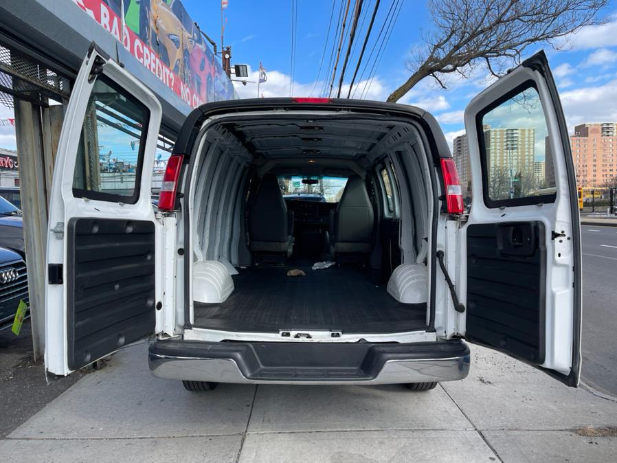 Used GMC Savana Cargo Van RWD 2500 135" 2016 | NYC Automart Inc. Brooklyn, New York Used GMC Savana Cargo Van RWD 2500 135" 2016 | NYC Automart Inc. Brooklyn, New York