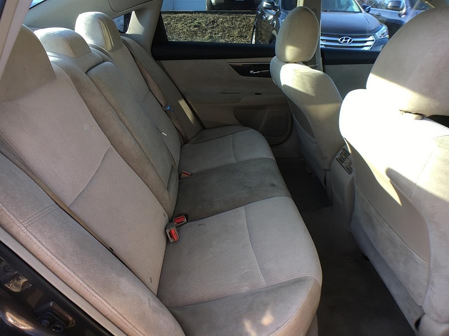 Used Nissan Altima 4dr Sdn I4 2.5 S 2013 | Smart Buy Auto Sales, LLC. Wallingford, Connecticut Used Nissan Altima 4dr Sdn I4 2.5 S 2013 | Smart Buy Auto Sales, LLC. Wallingford, Connecticut