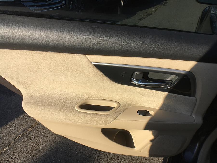 Used Nissan Altima 4dr Sdn I4 2.5 S 2013 | Smart Buy Auto Sales, LLC. Wallingford, Connecticut Used Nissan Altima 4dr Sdn I4 2.5 S 2013 | Smart Buy Auto Sales, LLC. Wallingford, Connecticut