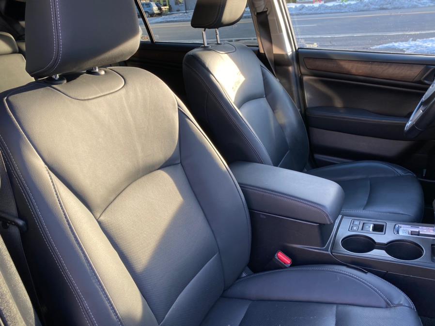 Used Subaru Outback 4dr Wgn 2.5i Limited PZEV 2016 | Lava Motors 2 Inc. Canton, Connecticut Used Subaru Outback 4dr Wgn 2.5i Limited PZEV 2016 | Lava Motors 2 Inc. Canton, Connecticut