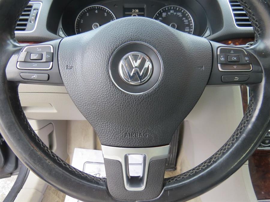 Used Volkswagen Passat SEL PZEV 4dr Sedan 6A 2013 | Lake City Exports Inc. Auburn, Maine Used Volkswagen Passat SEL PZEV 4dr Sedan 6A 2013 | Lake City Exports Inc. Auburn, Maine