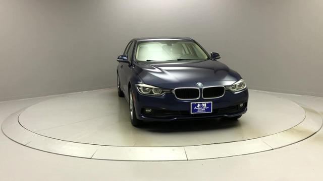 Used BMW 3 Series 320i xDrive Sedan 2018 | J&M Automotive Sls&Svc LLC. Naugatuck, Connecticut Used BMW 3 Series 320i xDrive Sedan 2018 | J&M Automotive Sls&Svc LLC. Naugatuck, Connecticut