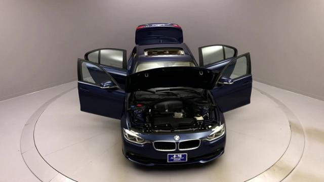 Used BMW 3 Series 320i xDrive Sedan 2018 | J&M Automotive Sls&Svc LLC. Naugatuck, Connecticut Used BMW 3 Series 320i xDrive Sedan 2018 | J&M Automotive Sls&Svc LLC. Naugatuck, Connecticut