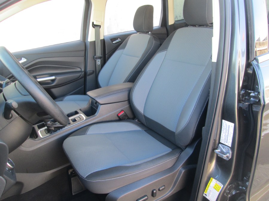 2019 Ford Escape SE 4WD, available for sale in Levittown, Pennsylvania | Levittown Auto. Levittown, Pennsylvania 2019 Ford Escape SE 4WD, available for sale in Levittown, Pennsylvania | Levittown Auto. Levittown, Pennsylvania