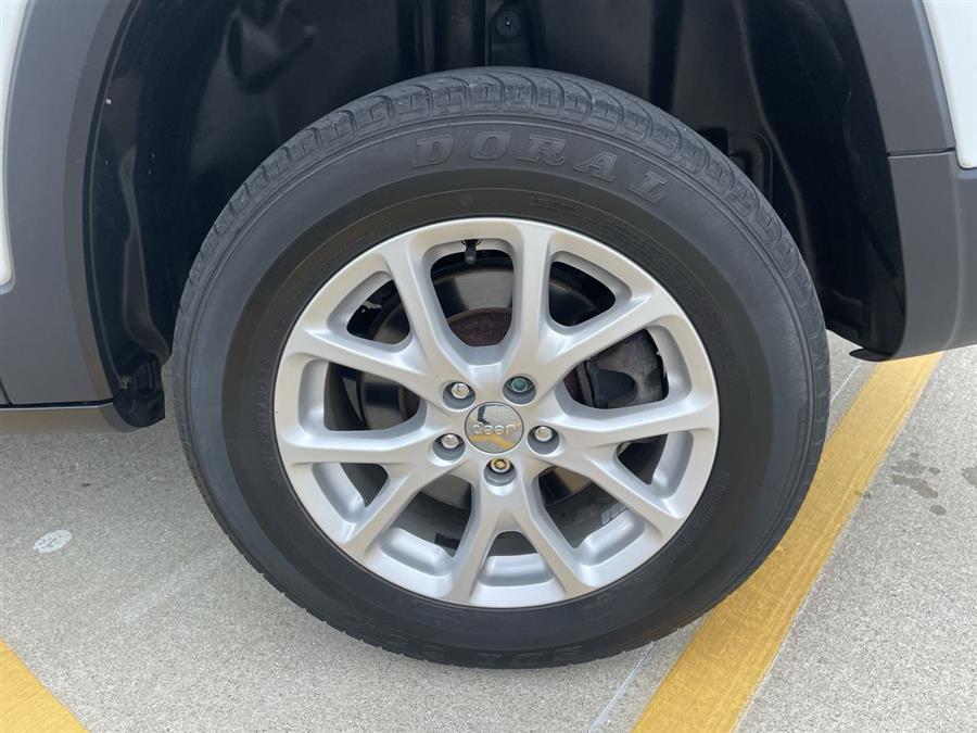 2014 Jeep Cherokee 4WD 4dr Latitude, available for sale in Elida, Ohio | Josh's All Under Ten LLC. Elida, Ohio 2014 Jeep Cherokee 4WD 4dr Latitude, available for sale in Elida, Ohio | Josh's All Under Ten LLC. Elida, Ohio