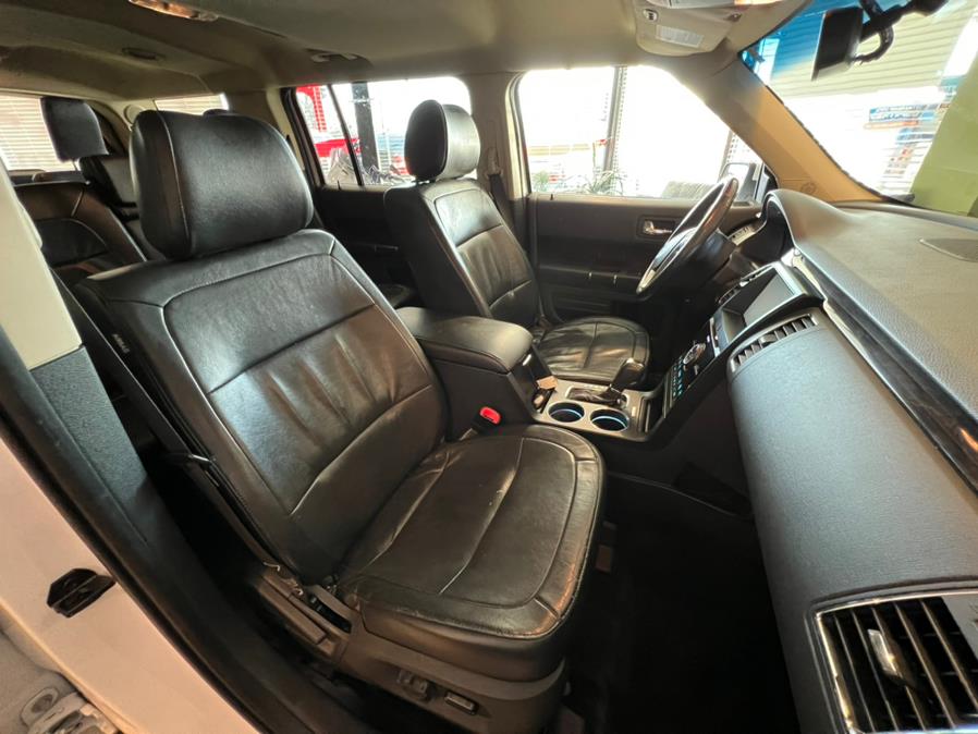 2015 Ford Flex 4dr Limited AWD, available for sale in West Hartford, Connecticut | AutoMax. West Hartford, Connecticut 2015 Ford Flex 4dr Limited AWD, available for sale in West Hartford, Connecticut | AutoMax. West Hartford, Connecticut