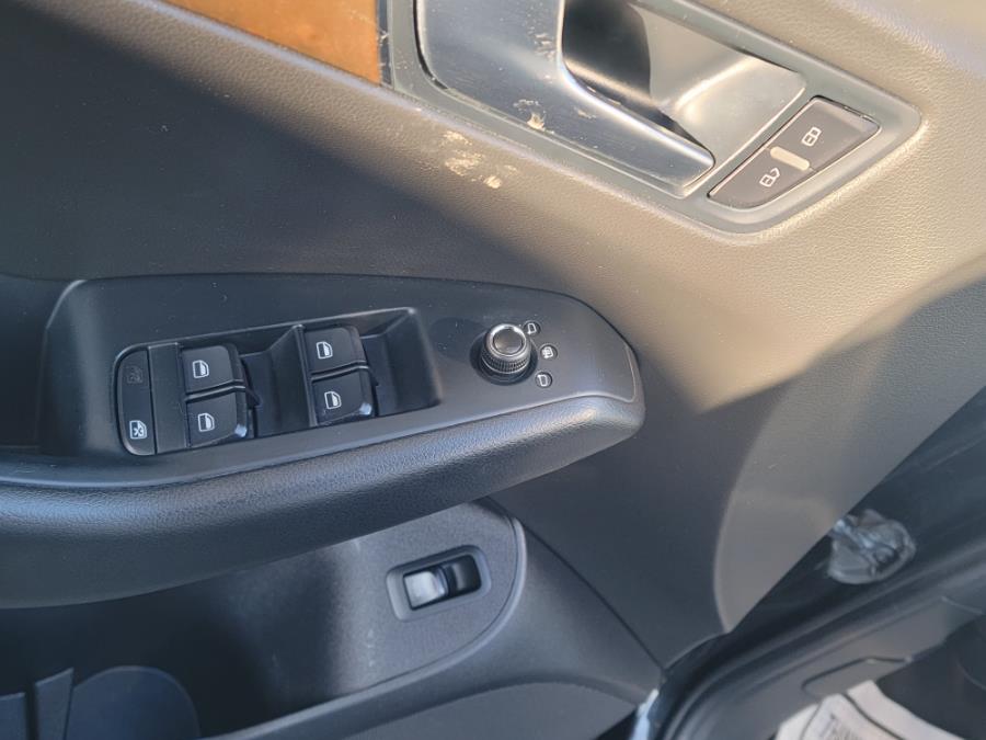 2010 Audi Q5 quattro 4dr Premium, available for sale in New Britain, Connecticut | Supreme Automotive. New Britain, Connecticut 2010 Audi Q5 quattro 4dr Premium, available for sale in New Britain, Connecticut | Supreme Automotive. New Britain, Connecticut