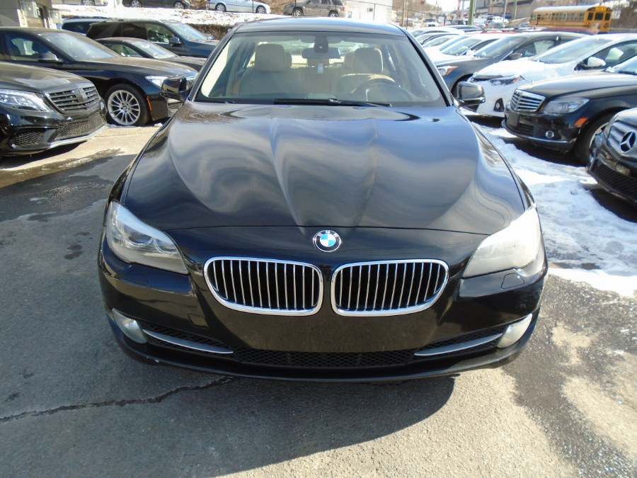 2011 BMW 5 Series 4dr Sdn 535i xDrive AWD, available for sale in Waterbury, Connecticut | Jim Juliani Motors. Waterbury, Connecticut