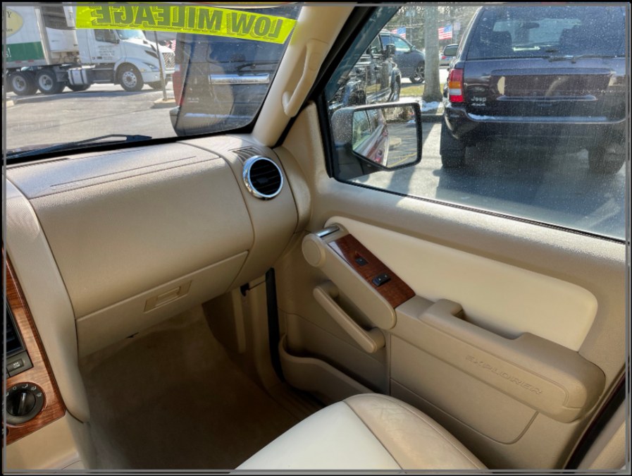 2007 Ford Explorer 4WD 4dr V6 Eddie Bauer, available for sale in Huntington Station, New York | My Auto Inc.. Huntington Station, New York 2007 Ford Explorer 4WD 4dr V6 Eddie Bauer, available for sale in Huntington Station, New York | My Auto Inc.. Huntington Station, New York