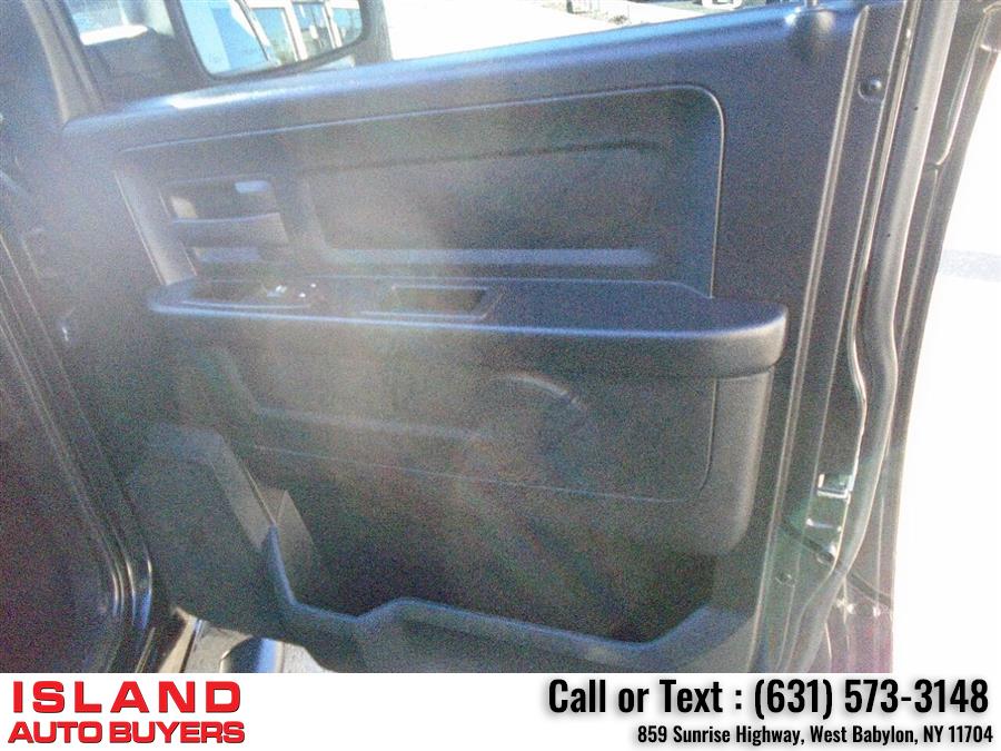 Used Ram Ram Pickup 1500 Express 4x4 4dr Crew Cab 5.5 ft. SB Pickup 2015 | Island Auto Buyers. West Babylon, New York Used Ram Ram Pickup 1500 Express 4x4 4dr Crew Cab 5.5 ft. SB Pickup 2015 | Island Auto Buyers. West Babylon, New York