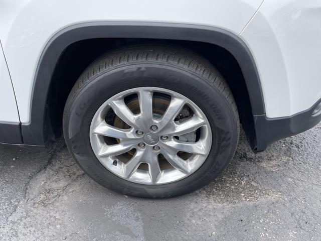 Used Jeep Cherokee 4WD 4dr Limited 2015 | Northshore Motors. Syosset , New York Used Jeep Cherokee 4WD 4dr Limited 2015 | Northshore Motors. Syosset , New York