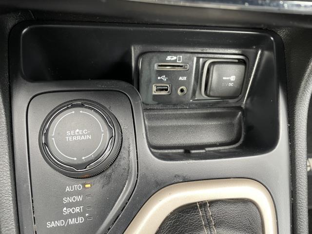 Used Jeep Cherokee 4WD 4dr Limited 2015 | Northshore Motors. Syosset , New York Used Jeep Cherokee 4WD 4dr Limited 2015 | Northshore Motors. Syosset , New York