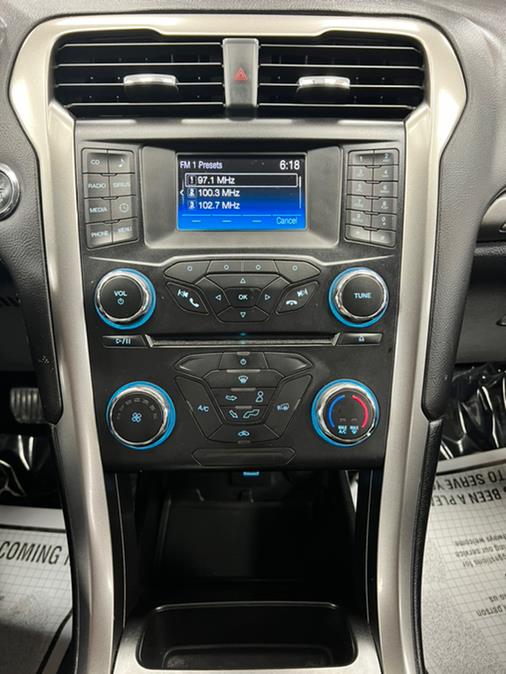 2017 Ford Fusion SE FWD, available for sale in Massapequa Park, New York | Power Motors East. Massapequa Park, New York 2017 Ford Fusion SE FWD, available for sale in Massapequa Park, New York | Power Motors East. Massapequa Park, New York