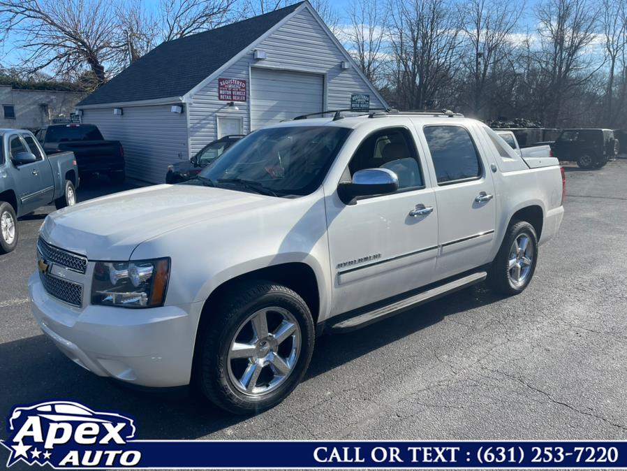 2013 Chevrolet Avalanche 2WD Crew Cab LTZ, available for sale in Selden, New York | Apex Auto. Selden, New York