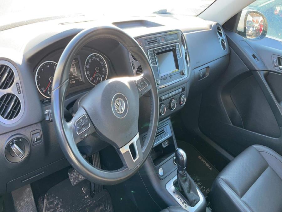 2016 Volkswagen Tiguan 4MOTION 4dr Auto S, available for sale in West Hartford, Connecticut | AutoMax. West Hartford, Connecticut 2016 Volkswagen Tiguan 4MOTION 4dr Auto S, available for sale in West Hartford, Connecticut | AutoMax. West Hartford, Connecticut