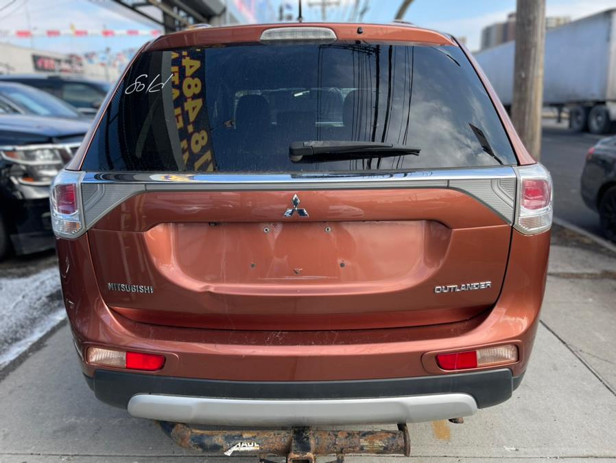 Used Mitsubishi Outlander 4WD 4dr SE 2015 | NYC Automart Inc. Brooklyn, New York Used Mitsubishi Outlander 4WD 4dr SE 2015 | NYC Automart Inc. Brooklyn, New York