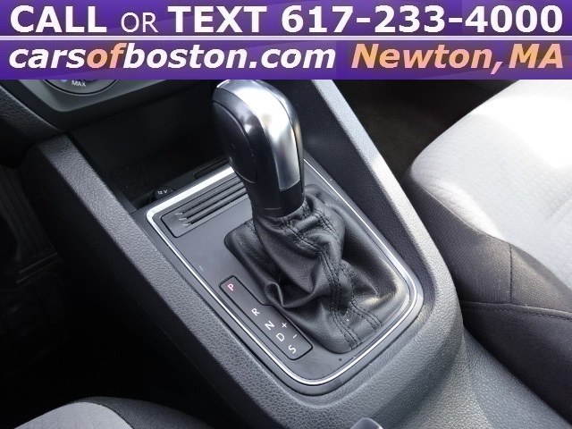 Used Volkswagen Jetta 1.4T S Auto 2017 | Jacob Auto Sales. Newton, Massachusetts