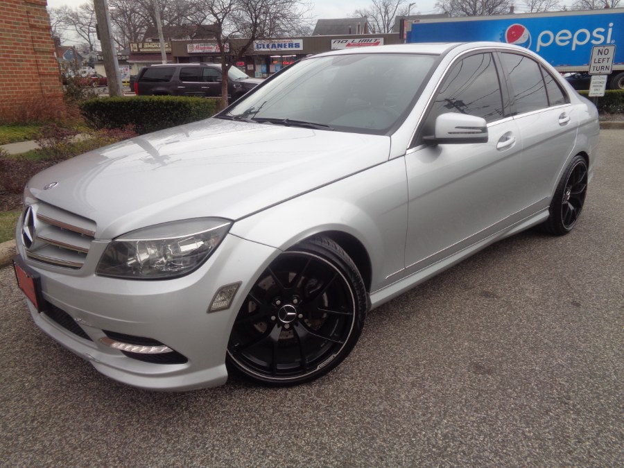 Used Mercedes-Benz C-Class 4dr Sdn C300 Luxury 4MATIC 2011 | NY Auto Traders. Valley Stream, New York