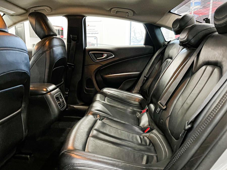 Used Chrysler 200 4dr Sdn Limited Platinum 2016 | Luxury Motor Club. Franklin Square, New York Used Chrysler 200 4dr Sdn Limited Platinum 2016 | Luxury Motor Club. Franklin Square, New York