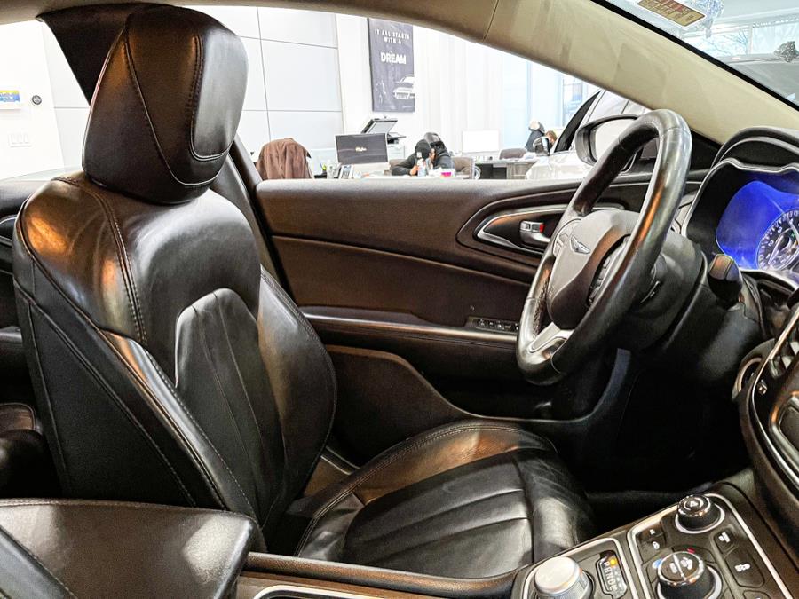 Used Chrysler 200 4dr Sdn Limited Platinum 2016 | Luxury Motor Club. Franklin Square, New York Used Chrysler 200 4dr Sdn Limited Platinum 2016 | Luxury Motor Club. Franklin Square, New York