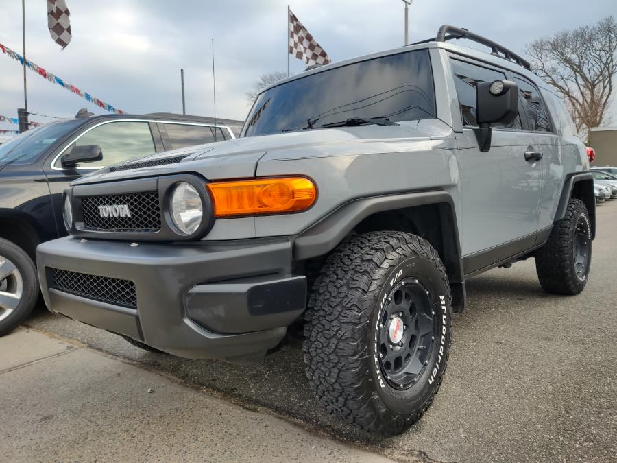 2013 Toyota FJ Cruiser 4WD 4dr Auto Trail Teams Special Edition, available for sale in Wantagh, New York | Alpine Motors Inc. Wantagh, New York 2013 Toyota FJ Cruiser 4WD 4dr Auto Trail Teams Special Edition, available for sale in Wantagh, New York | Alpine Motors Inc. Wantagh, New York