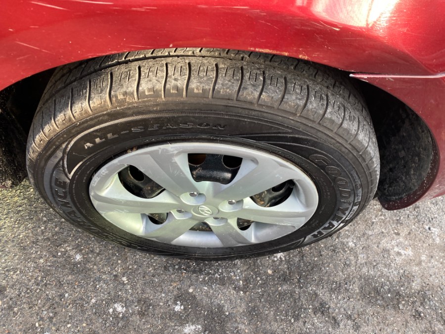 2010 Hyundai Accent 4dr Sdn Auto GLS, available for sale in Middle Village, New York | Middle Village Motors . Middle Village, New York 2010 Hyundai Accent 4dr Sdn Auto GLS, available for sale in Middle Village, New York | Middle Village Motors . Middle Village, New York