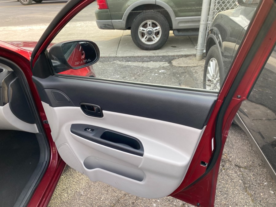 2010 Hyundai Accent 4dr Sdn Auto GLS, available for sale in Middle Village, New York | Middle Village Motors . Middle Village, New York 2010 Hyundai Accent 4dr Sdn Auto GLS, available for sale in Middle Village, New York | Middle Village Motors . Middle Village, New York